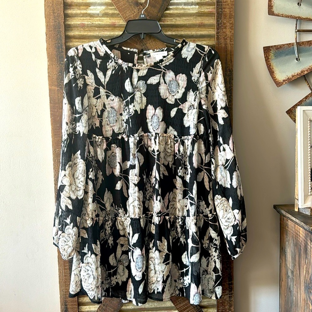 Black floral short dress or long shirt. Could also be used as maternity.